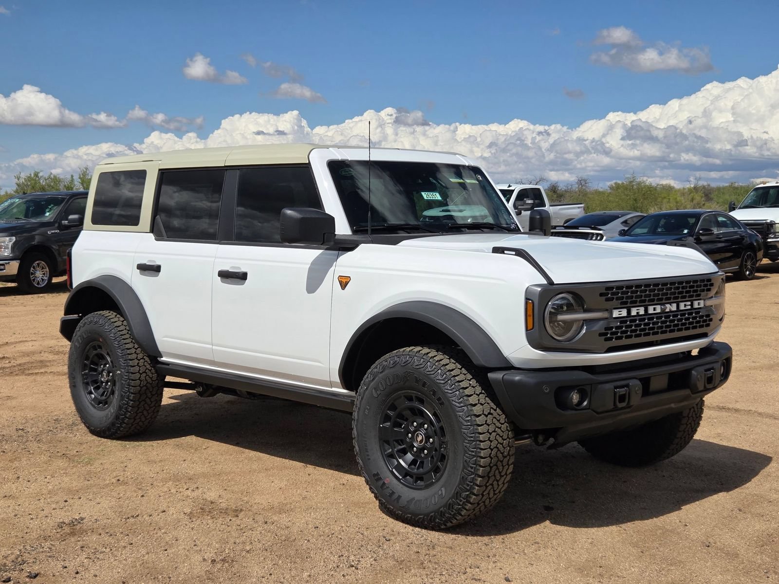 New 2026 Ford Bronco Badlands AWD/4WD image 3