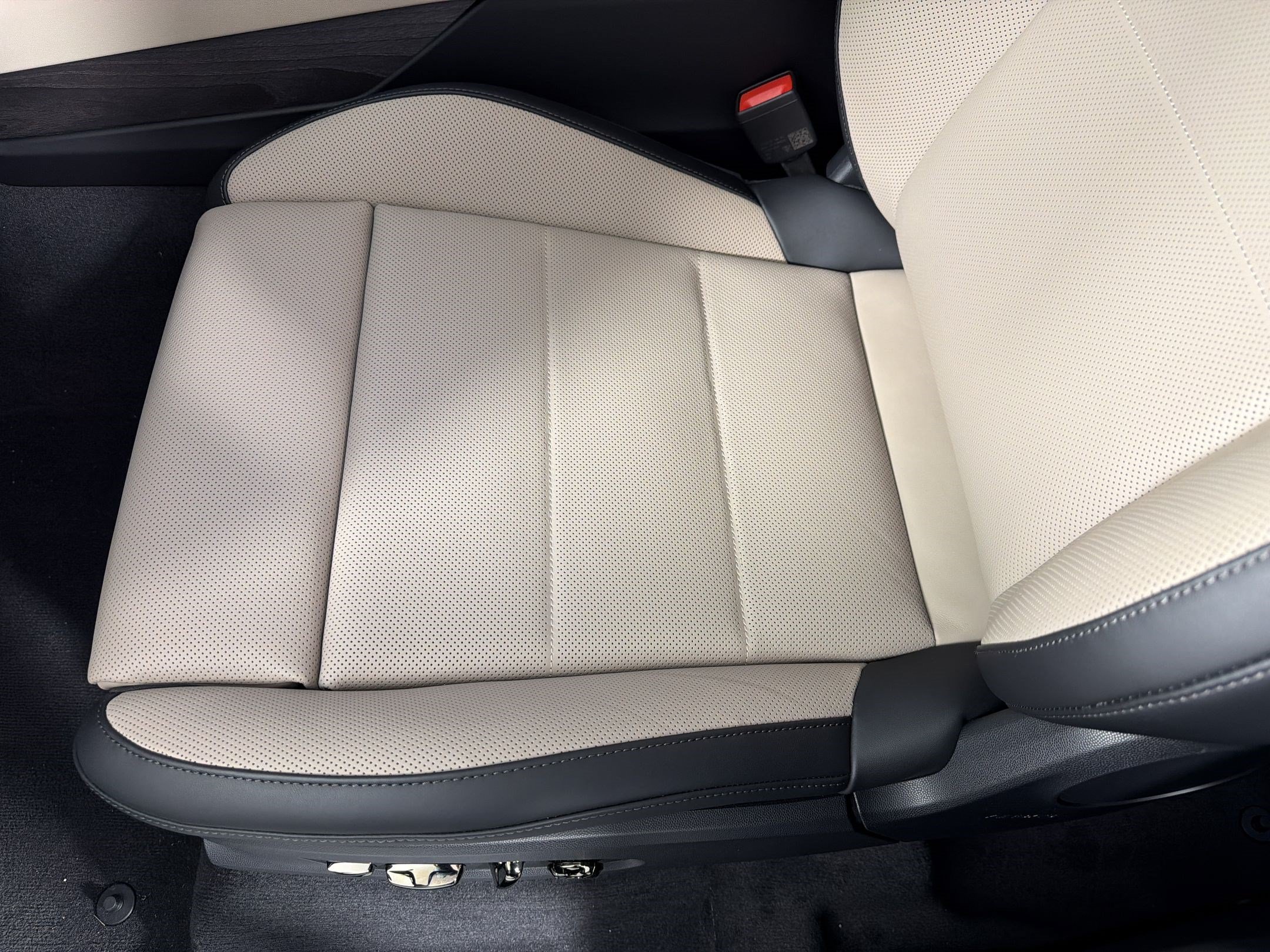 New 2026 Porsche Cayenne Electric AWD/4WD image 15