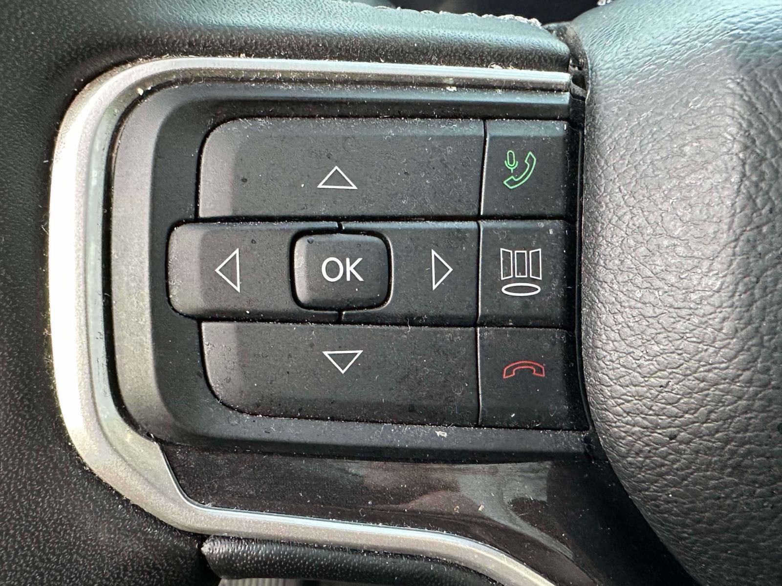 Used 2024 Jeep Wagoneer 4WD w/ Premium Group I image 21