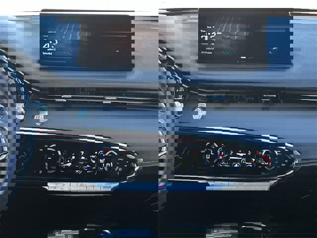 Used 2024 Genesis GV70 3.5T Sport image 17