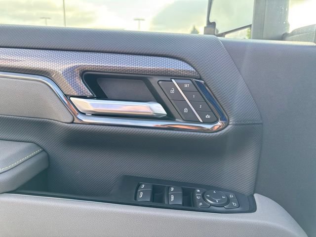 New 2026 Chevrolet Silverado 2500 ZR2 AWD/4WD image 19