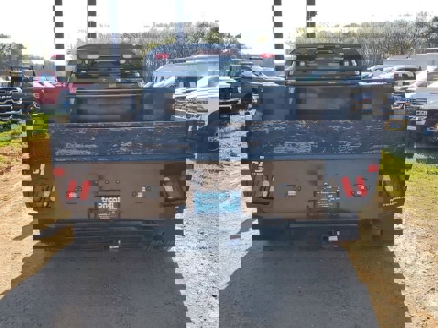 Used 2023 GMC Sierra 3500 Pro w/ Convenience Package image 6