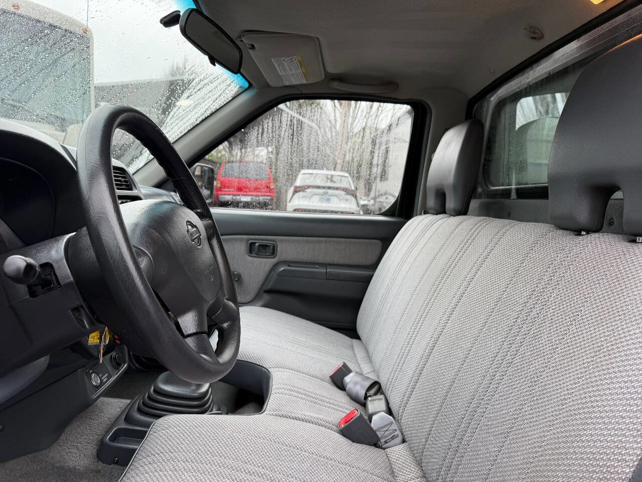 Used 2001 Nissan Frontier XE image 17