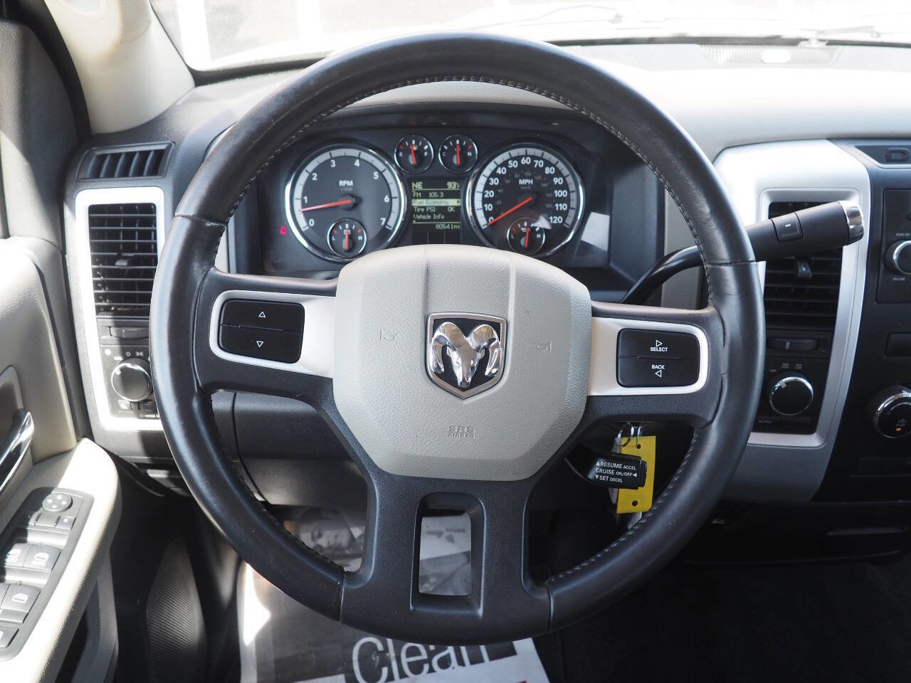 Used 2011 RAM 1500 Classic SLT w/ Luxury Group AWD/4WD image 18