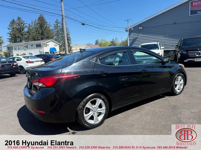 Used 2016 Hyundai Elantra Value Edition FWD image 3