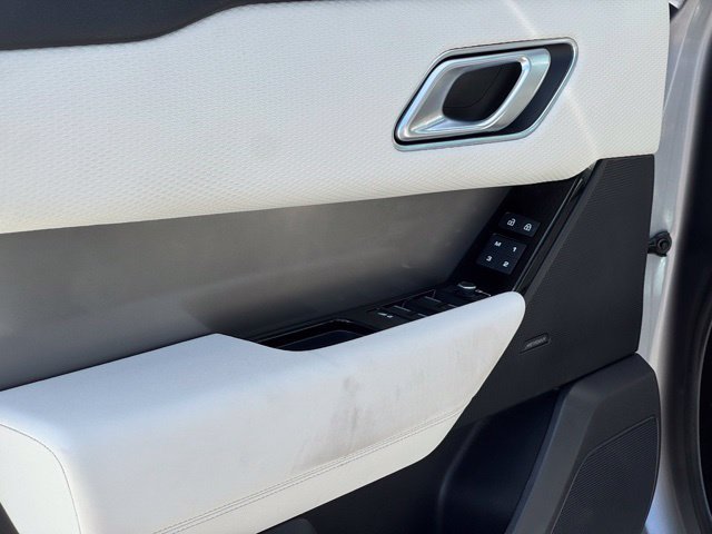 Used 2023 Land Rover Range Rover Velar S AWD/4WD image 7