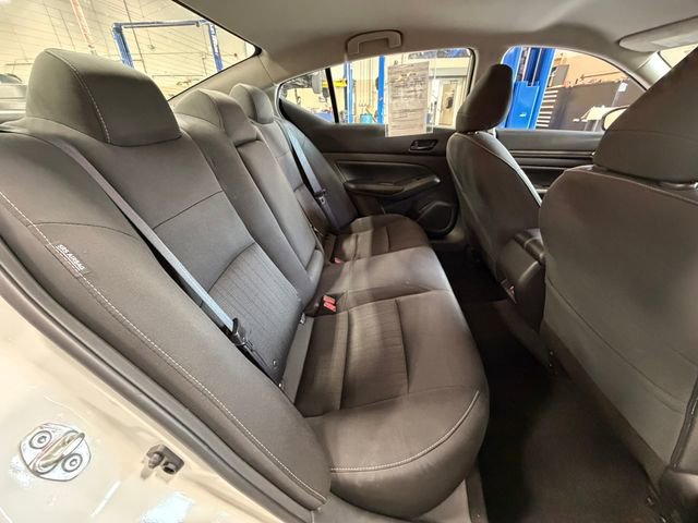 Used 2025 Nissan Altima 2.5 SV FWD image 21