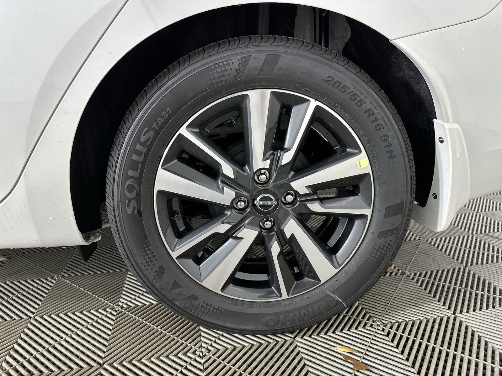 New 2025 Nissan Versa SV w/ Trunk Package FWD image 10