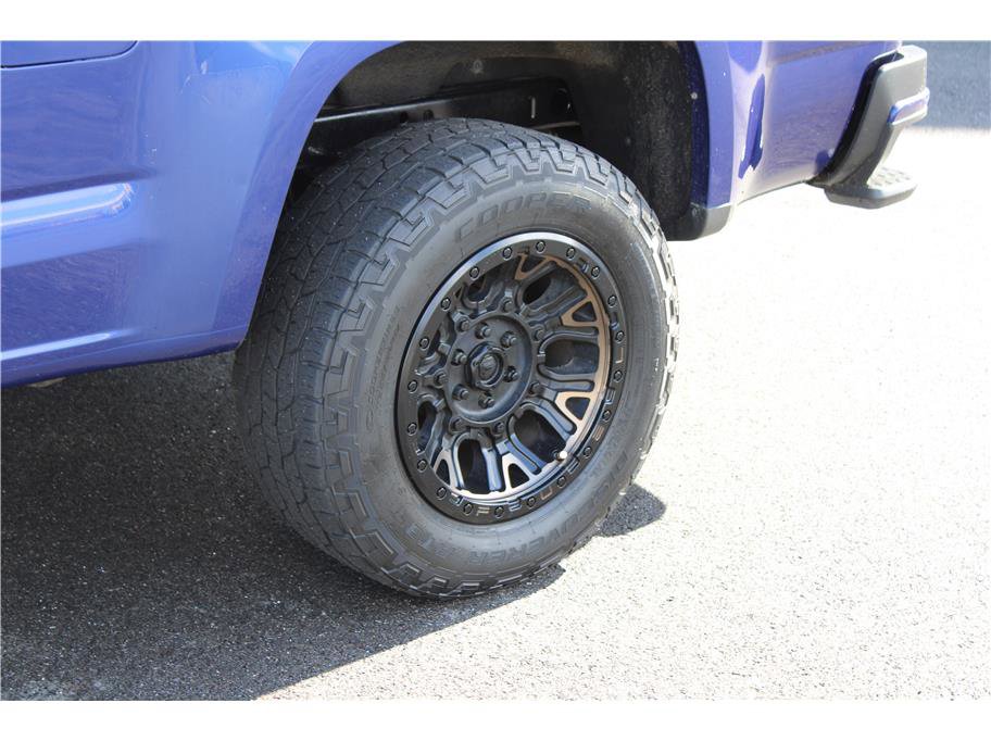 Used 2016 Chevrolet Colorado Z71 AWD/4WD image 6