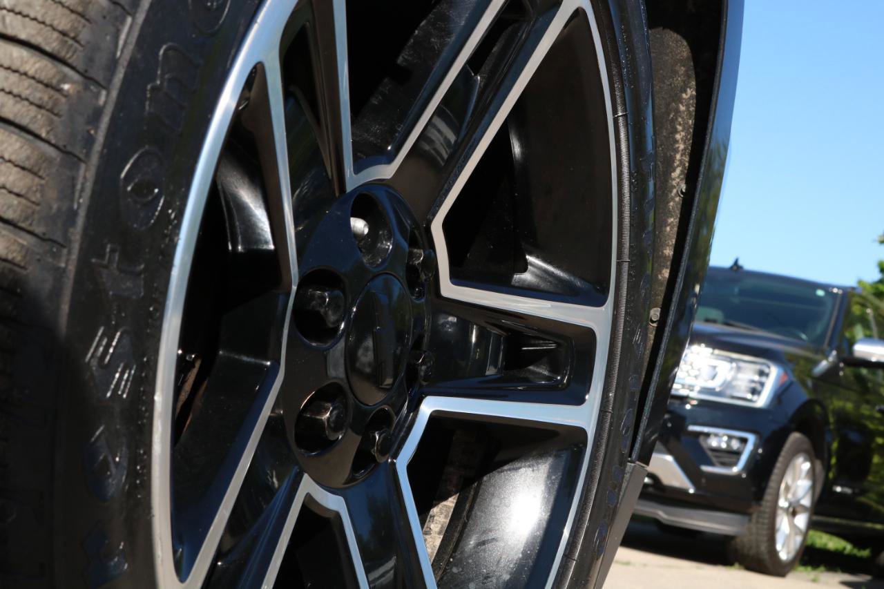 Used 2019 Chevrolet Tahoe Premier AWD/4WD image 7