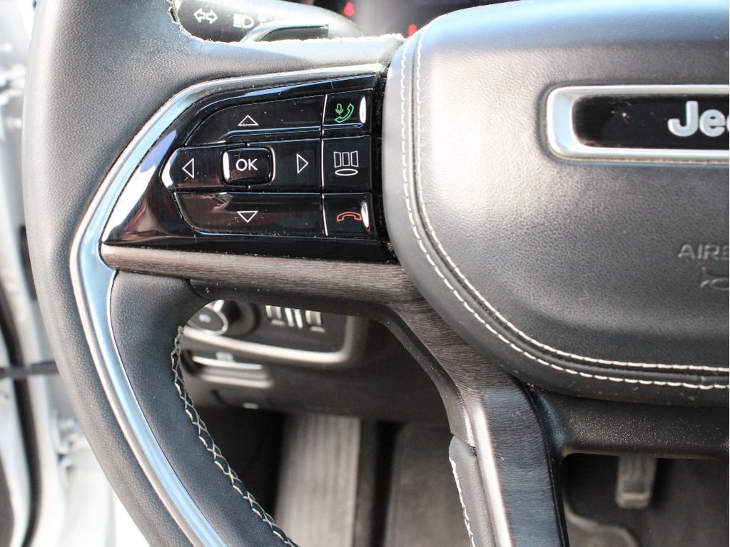 Certified 2023 Jeep Grand Cherokee L Overland AWD/4WD image 16