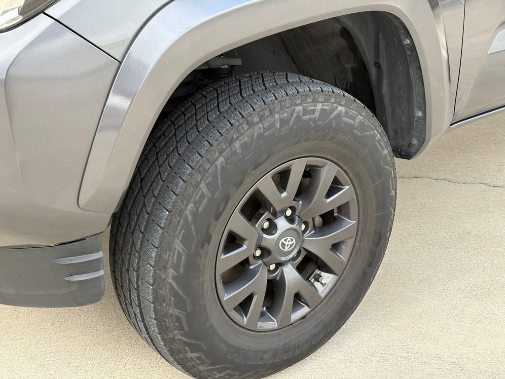 Used 2021 Toyota Tacoma SR5 image 9