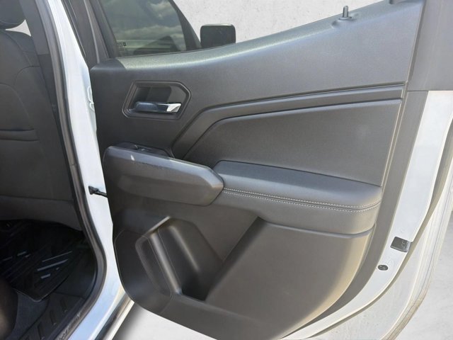 Used 2024 Chevrolet Colorado LT w/ LT Convenience Package II RWD image 18