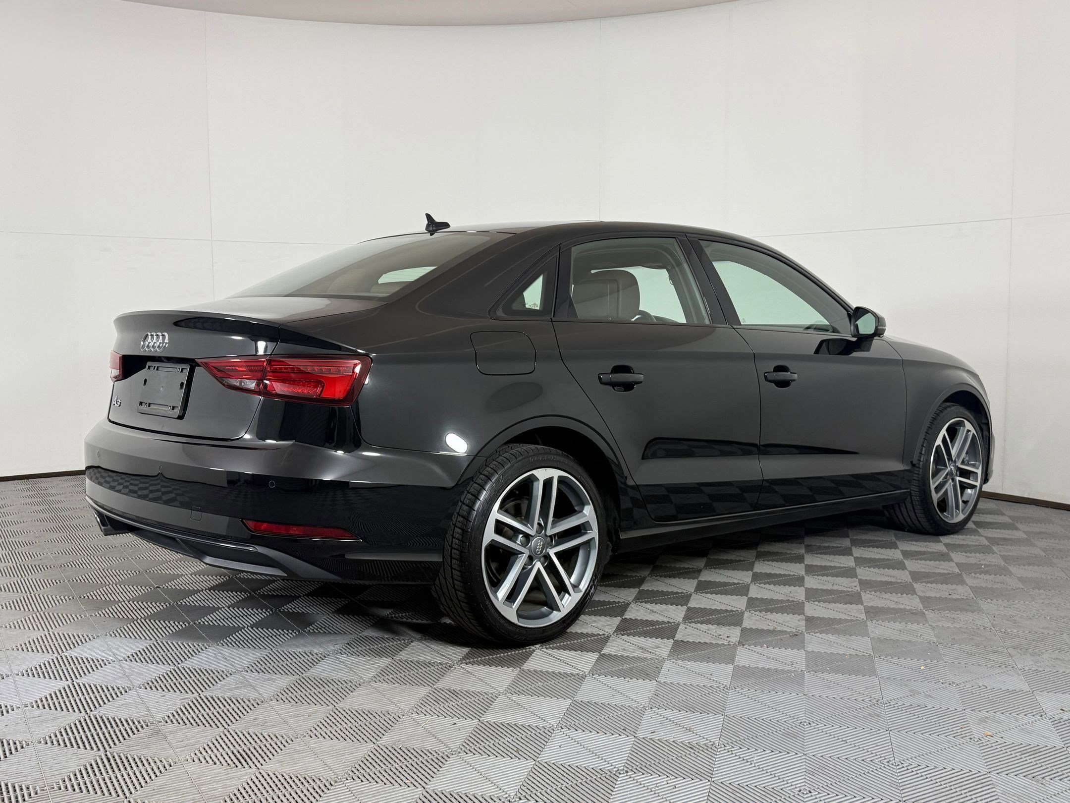 Used 2020 Audi A3 2.0T Premium image 8