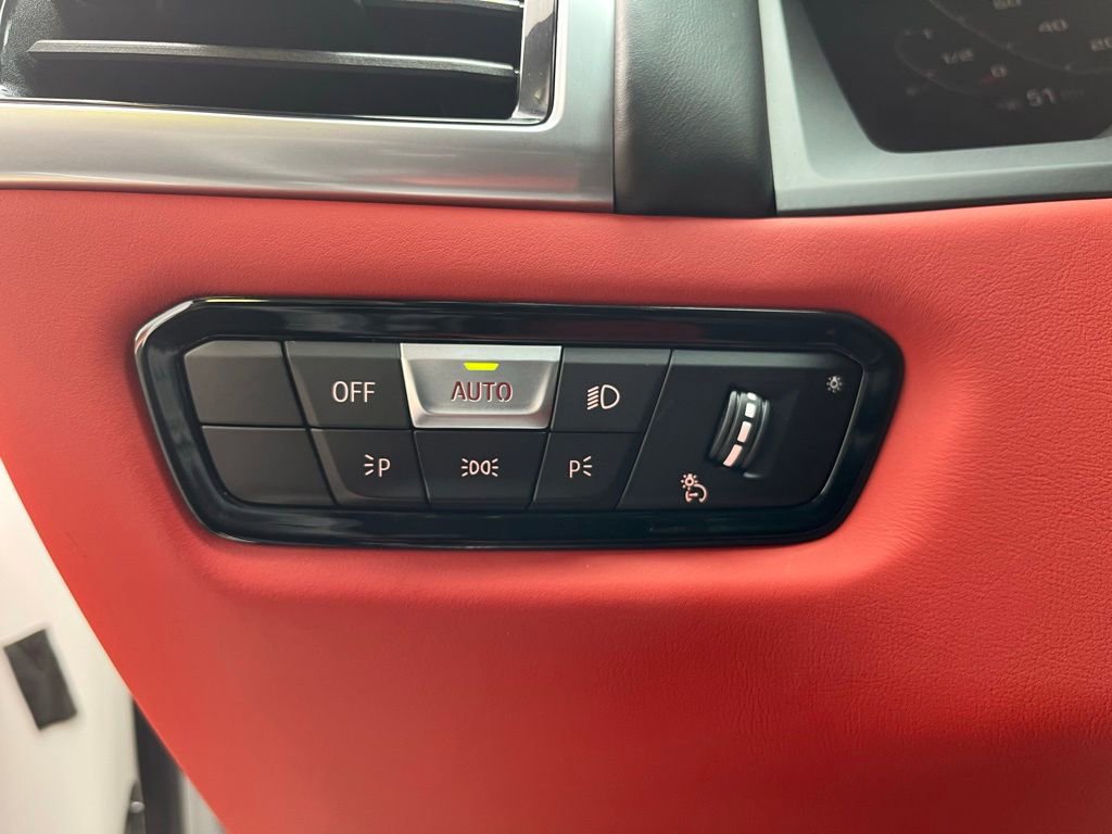 Used 2022 BMW M8 Competition w/ Driving Assistance Package image 10