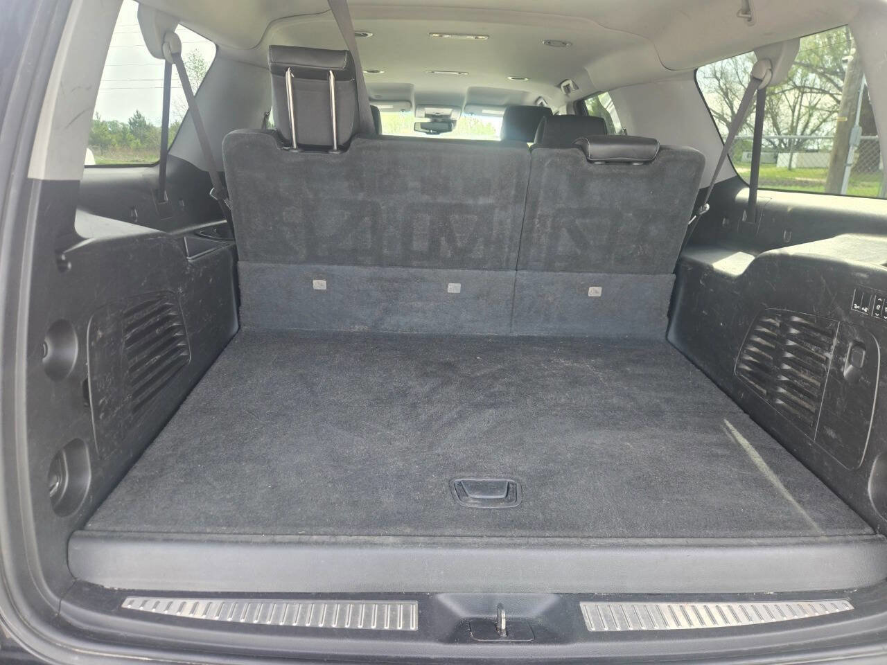 Used 2018 Chevrolet Suburban Premier image 9