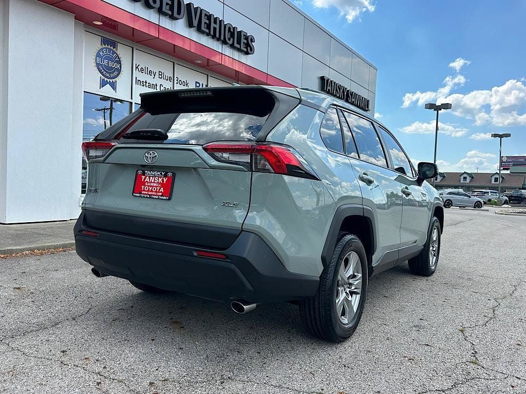 Certified 2023 Toyota RAV4 XLE w/ Convenience Package FWD image 5