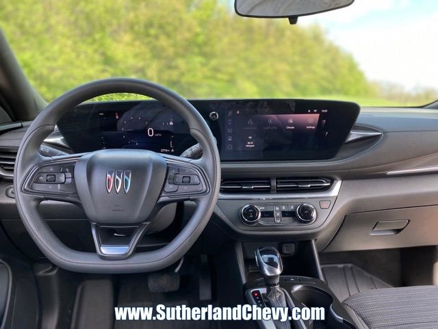 Used 2024 Buick Envista Preferred w/ Advanced Safety Package image 24