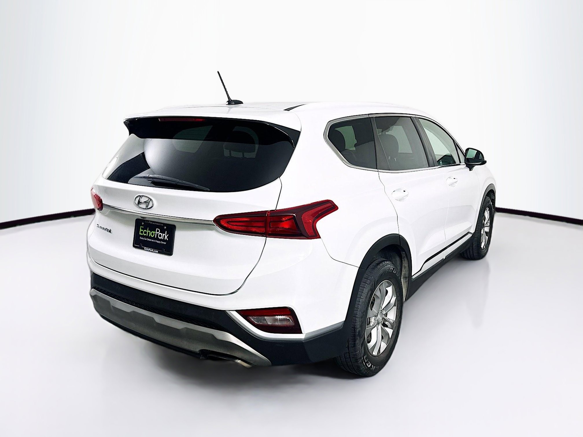 Used 2019 Hyundai Santa Fe SE FWD image 9