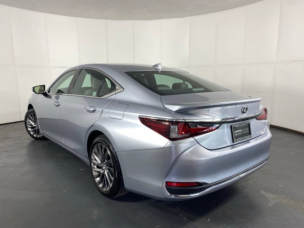 Used 2025 Lexus ES 300h w/ Accessory Package (Z1) FWD image 11