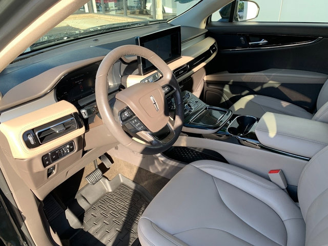 Used 2023 Lincoln Nautilus AWD w/ Premium Package image 23