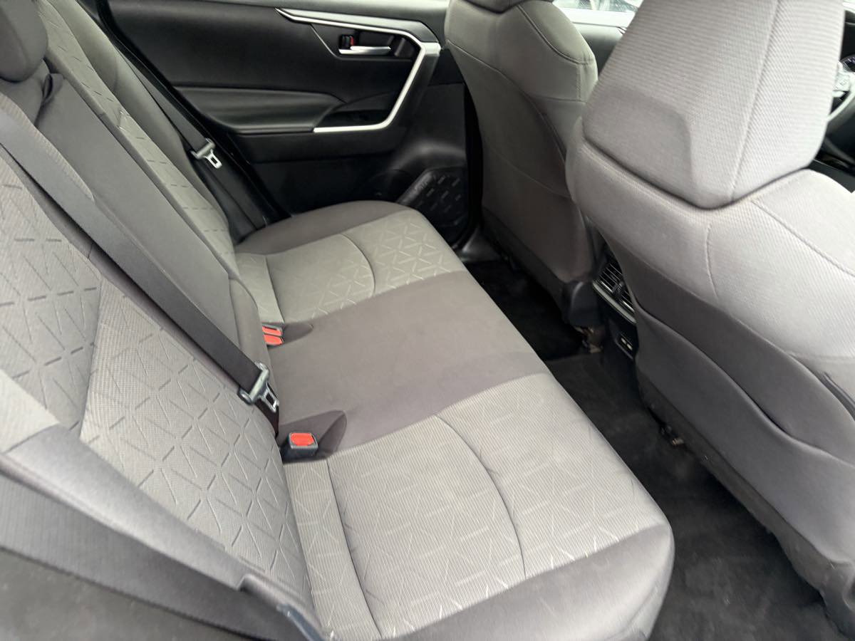 Used 2021 Toyota RAV4 XLE w/ Convenience Package AWD/4WD image 23