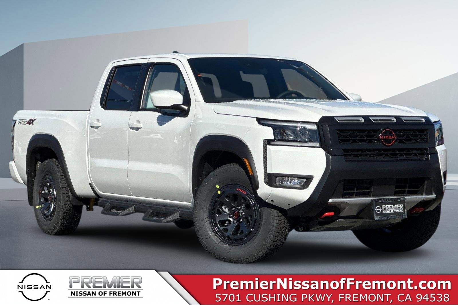 New 2026 Nissan Frontier PRO-4X w/ Tow Package