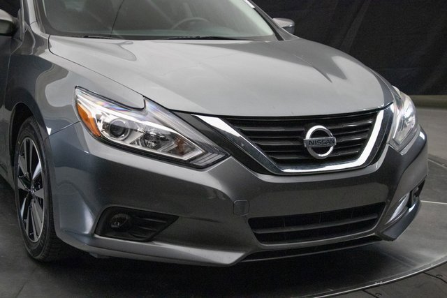 Used 2018 Nissan Altima 2.5 SV image 3