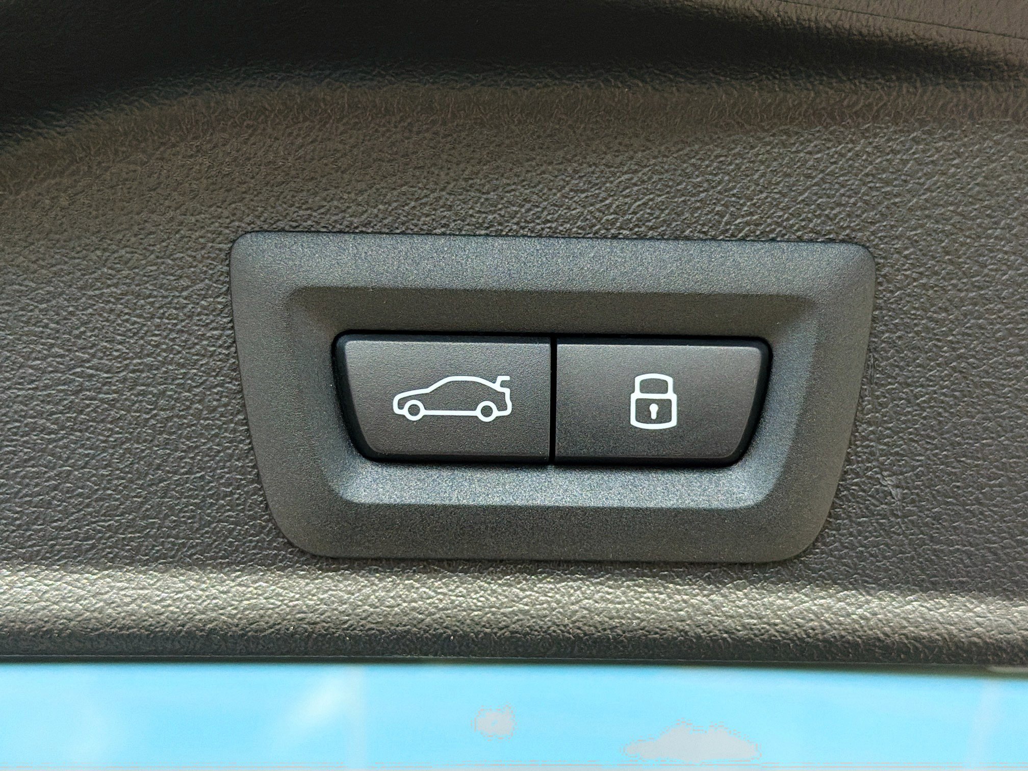 New 2026 BMW X5 xDrive50e w/ Executive Package image 13