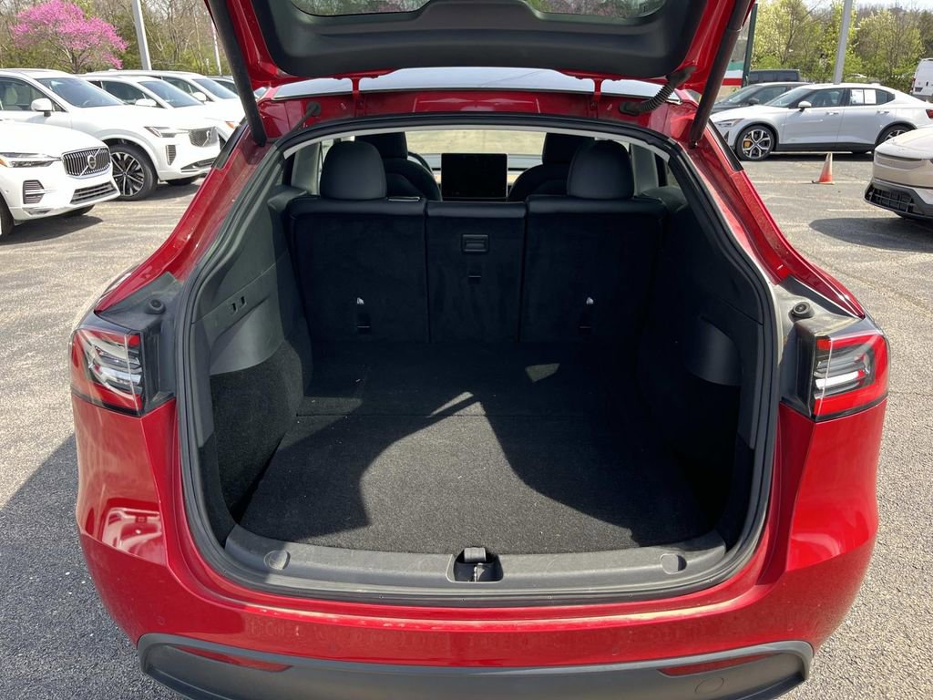 Used 2021 Tesla Model Y Long Range image 11