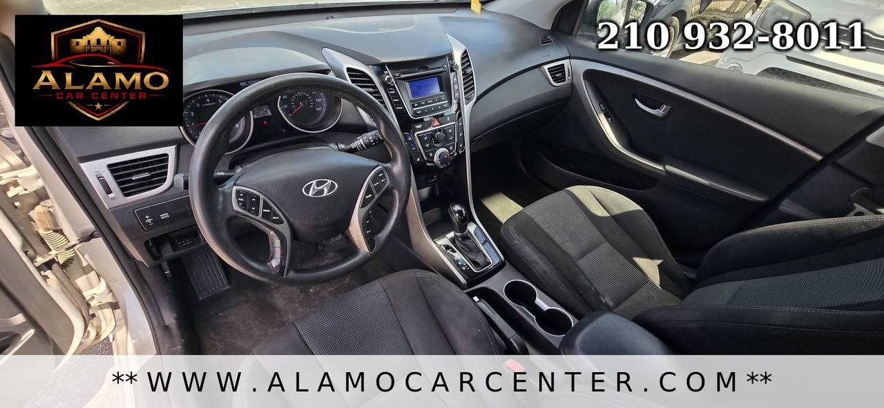Used 2016 Hyundai Elantra GT FWD image 31
