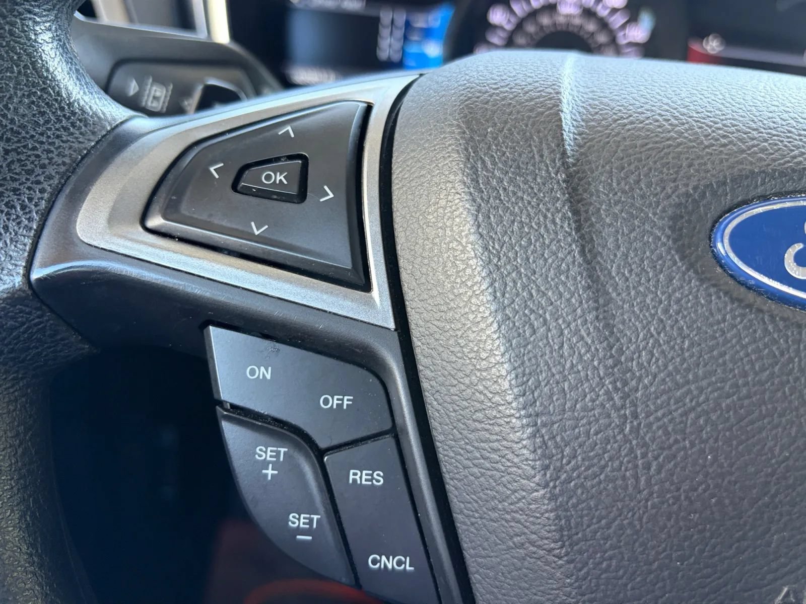 Used 2019 Ford Fusion SE FWD image 28