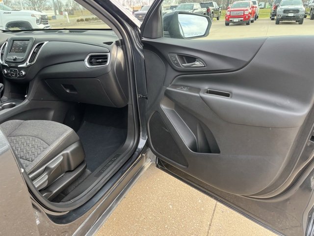 Used 2023 Chevrolet Equinox LT image 46