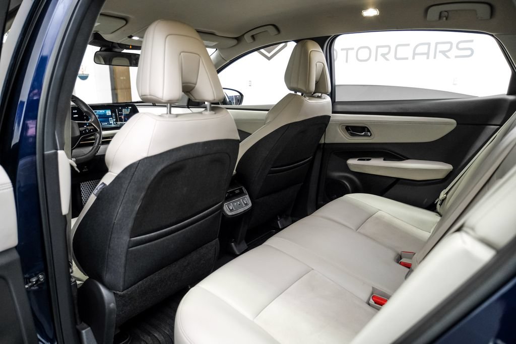 Used 2023 Nissan Ariya FWD image 38