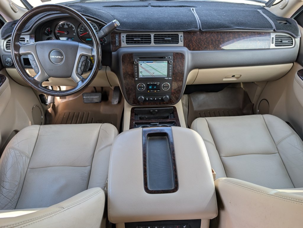 Used 2014 GMC Yukon Denali AWD/4WD image 21