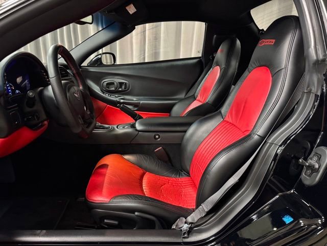 Used 2004 Chevrolet Corvette Z06 w/ Memory Package RWD image 21