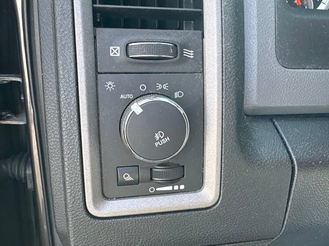 Used 2014 RAM 1500 Express AWD/4WD image 19