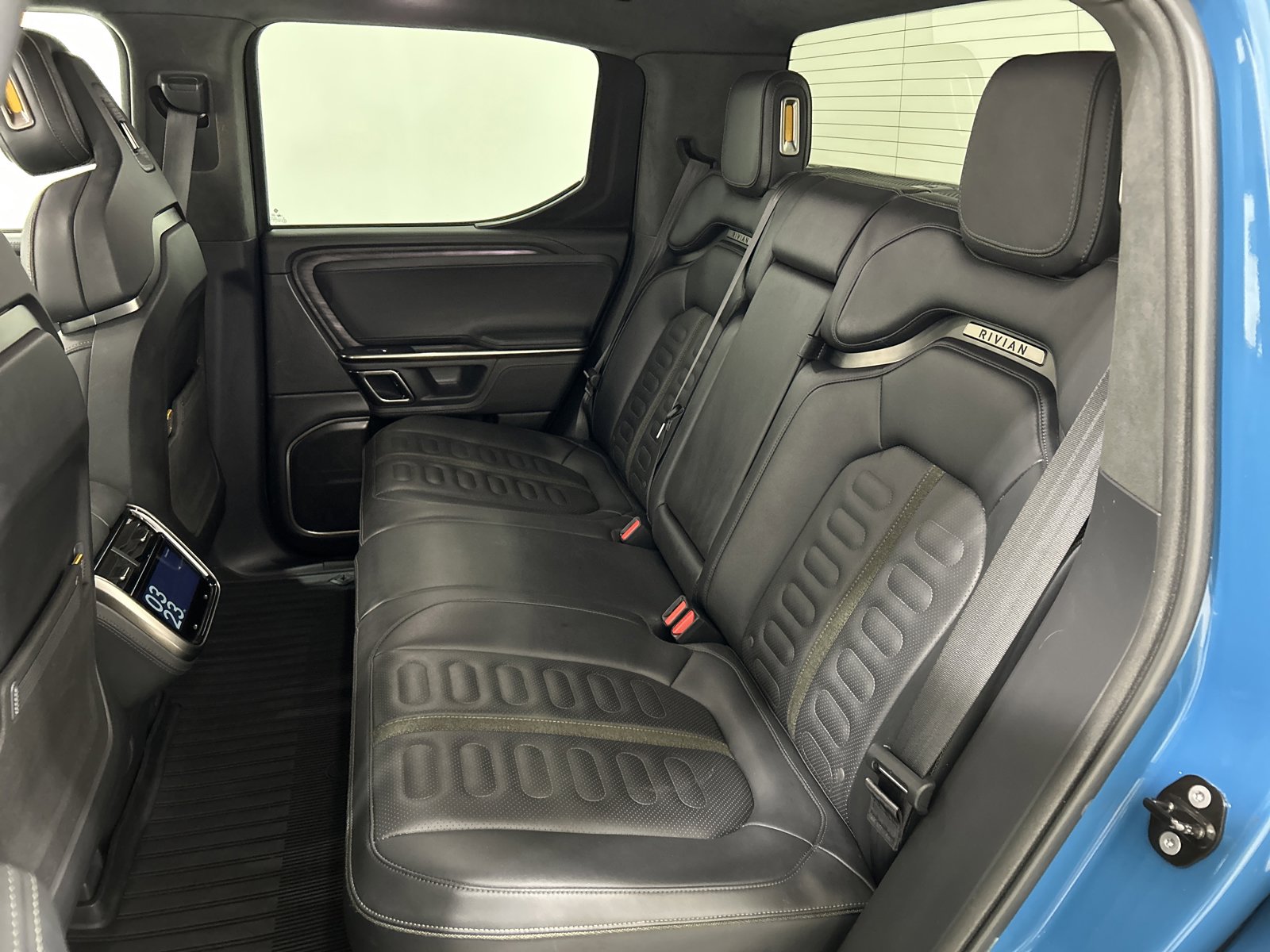 Used 2022 Rivian R1T Adventure image 21