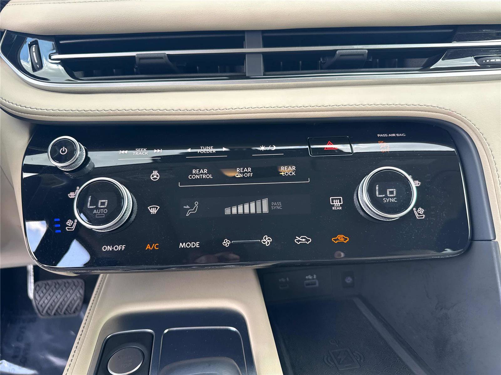 Used 2023 INFINITI QX60 Luxe w/ Cargo Package image 22