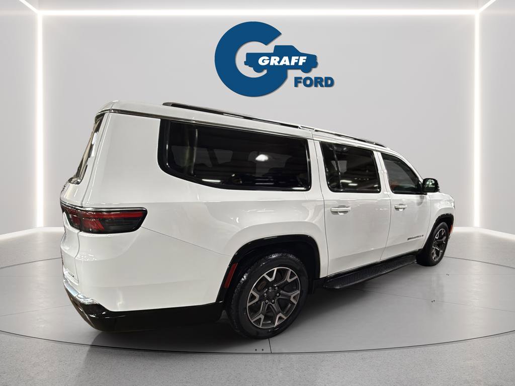 Used 2024 Jeep Wagoneer L Series III w/ Flexible Seating Group image 8