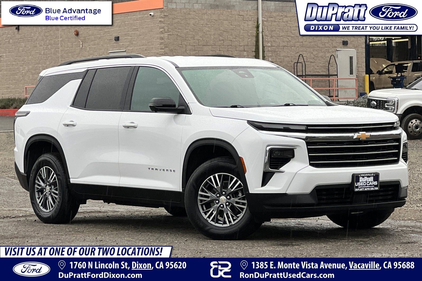 Used 2024 Chevrolet Traverse LT image 1