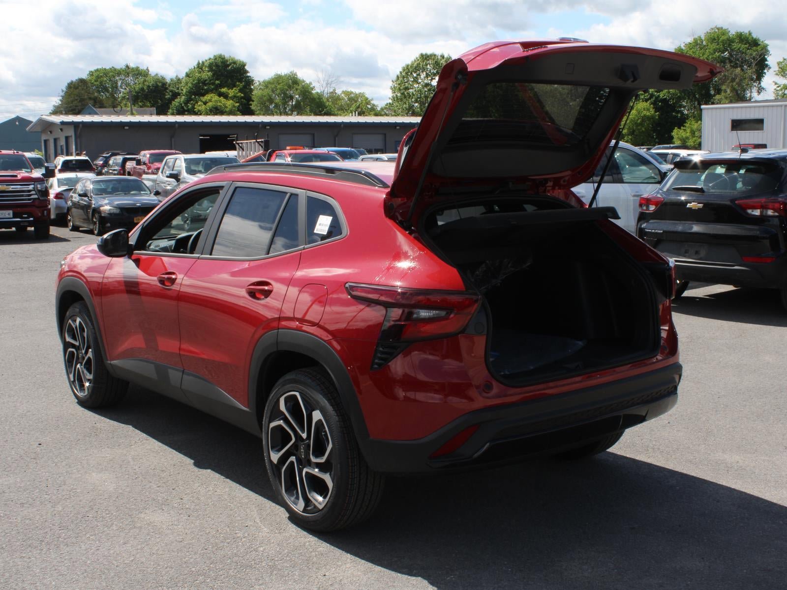 New 2026 Chevrolet Trax RS w/ Driver Confidence Package FWD image 7