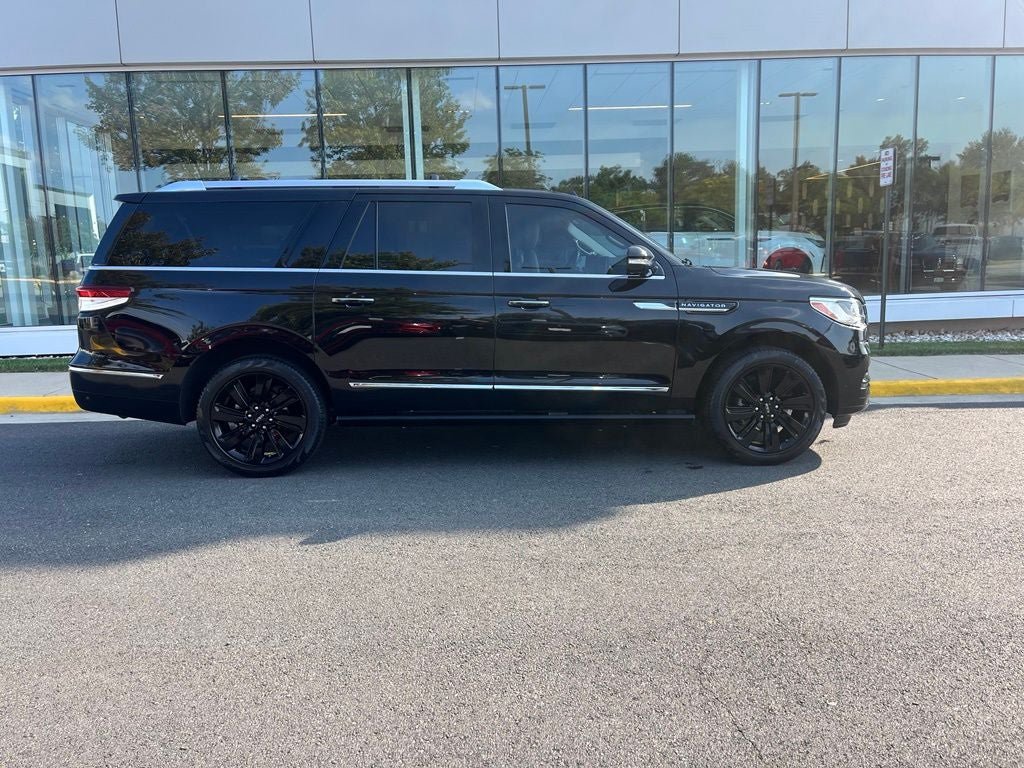 Certified 2023 Lincoln Navigator L Reserve AWD/4WD image 10