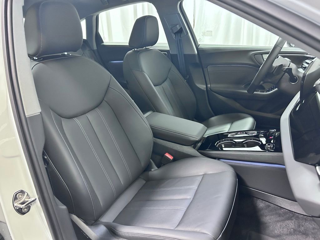 Used 2025 Audi A5 2.0T Premium Plus w/ Premium Plus AWD/4WD image 21