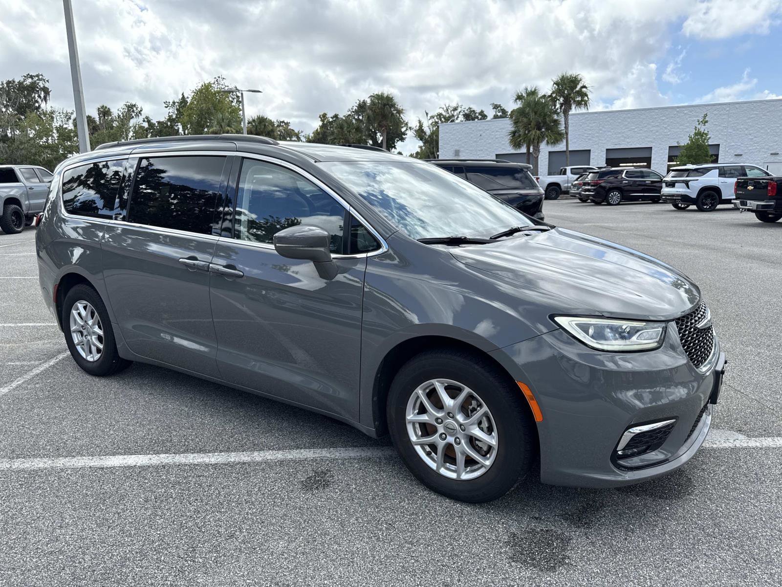 Used 2022 Chrysler Pacifica Touring-L