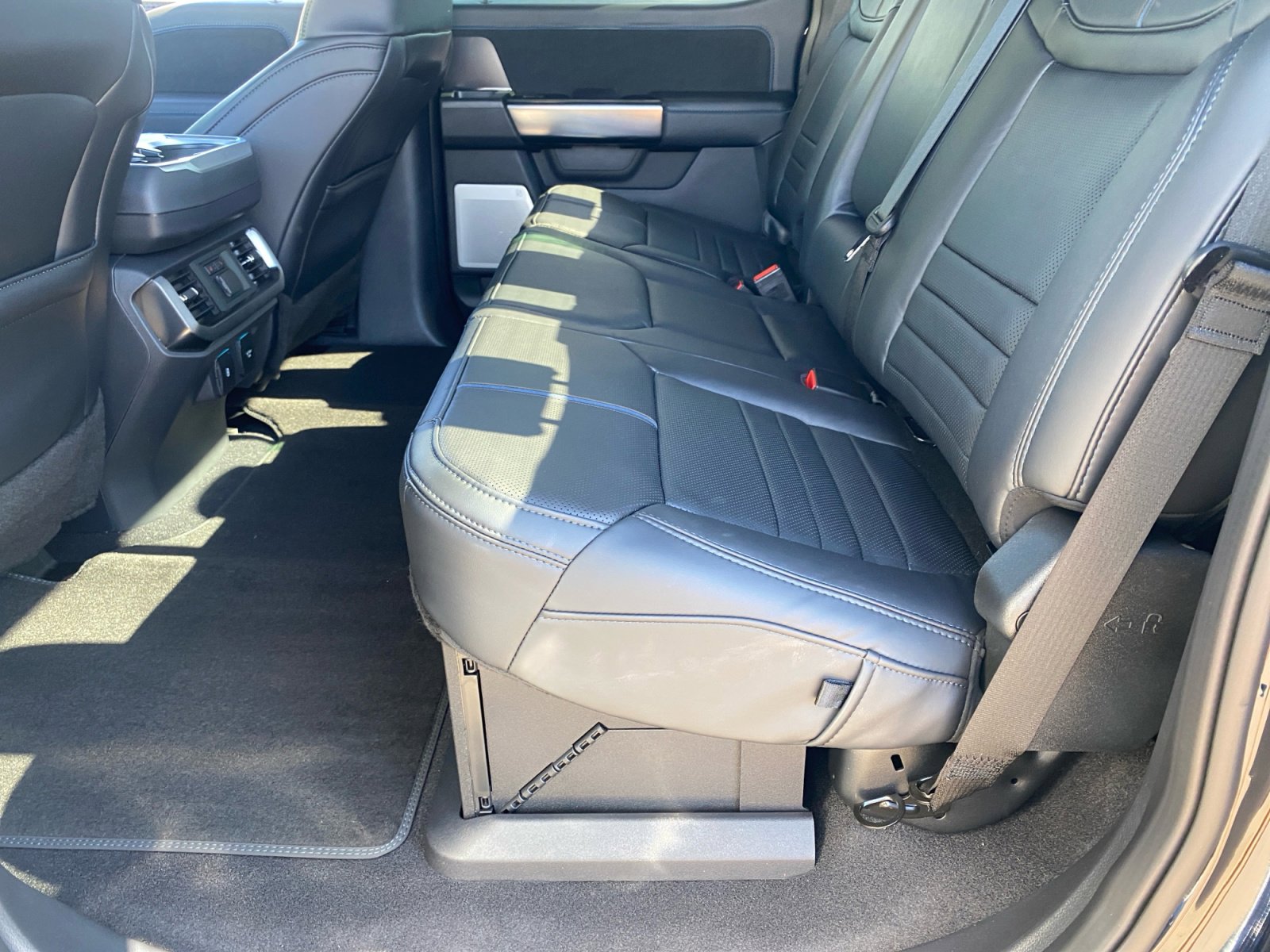 New 2025 Ford F150 Platinum w/ Equipment Group 702A High image 17