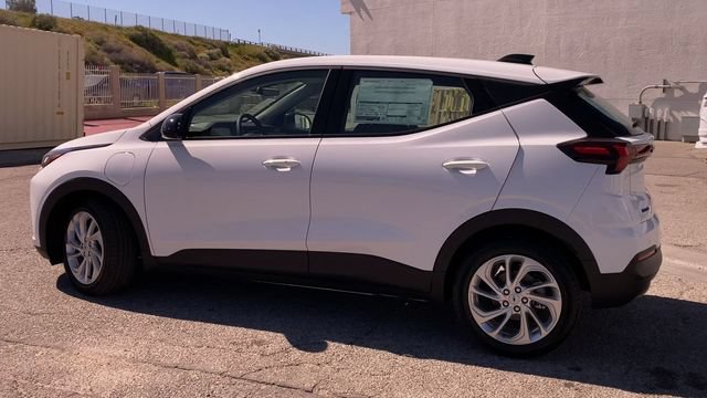 New 2027 Chevrolet Bolt LT w/ Comfort Package FWD image 6