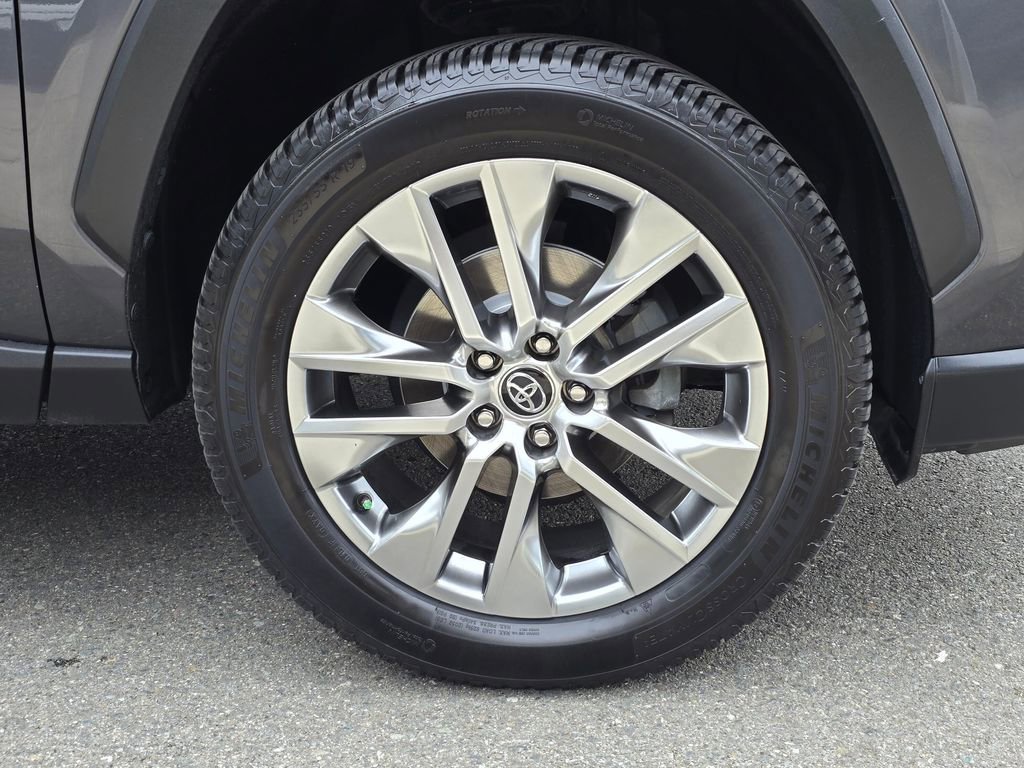 Used 2020 Toyota RAV4 Limited w/ Limited Grade Weather Package image 9
