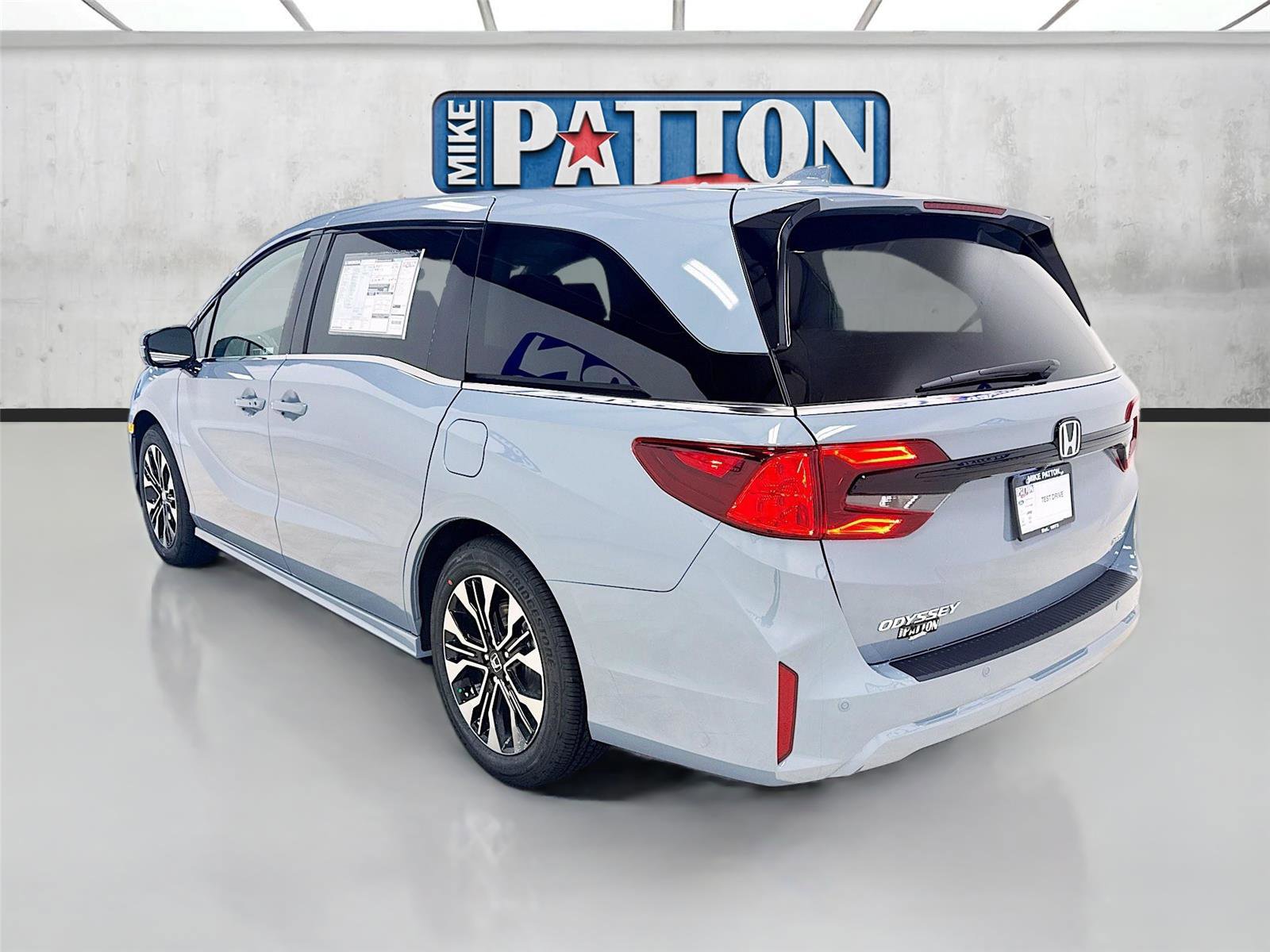 New 2026 Honda Odyssey Elite image 5