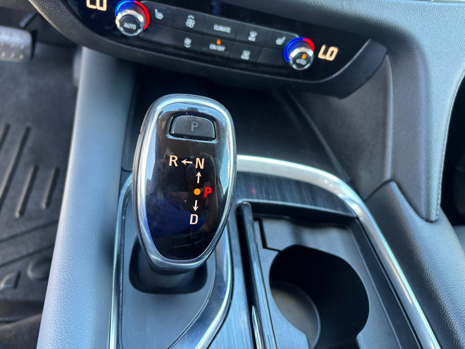 Used 2020 Buick Enclave Essence image 20